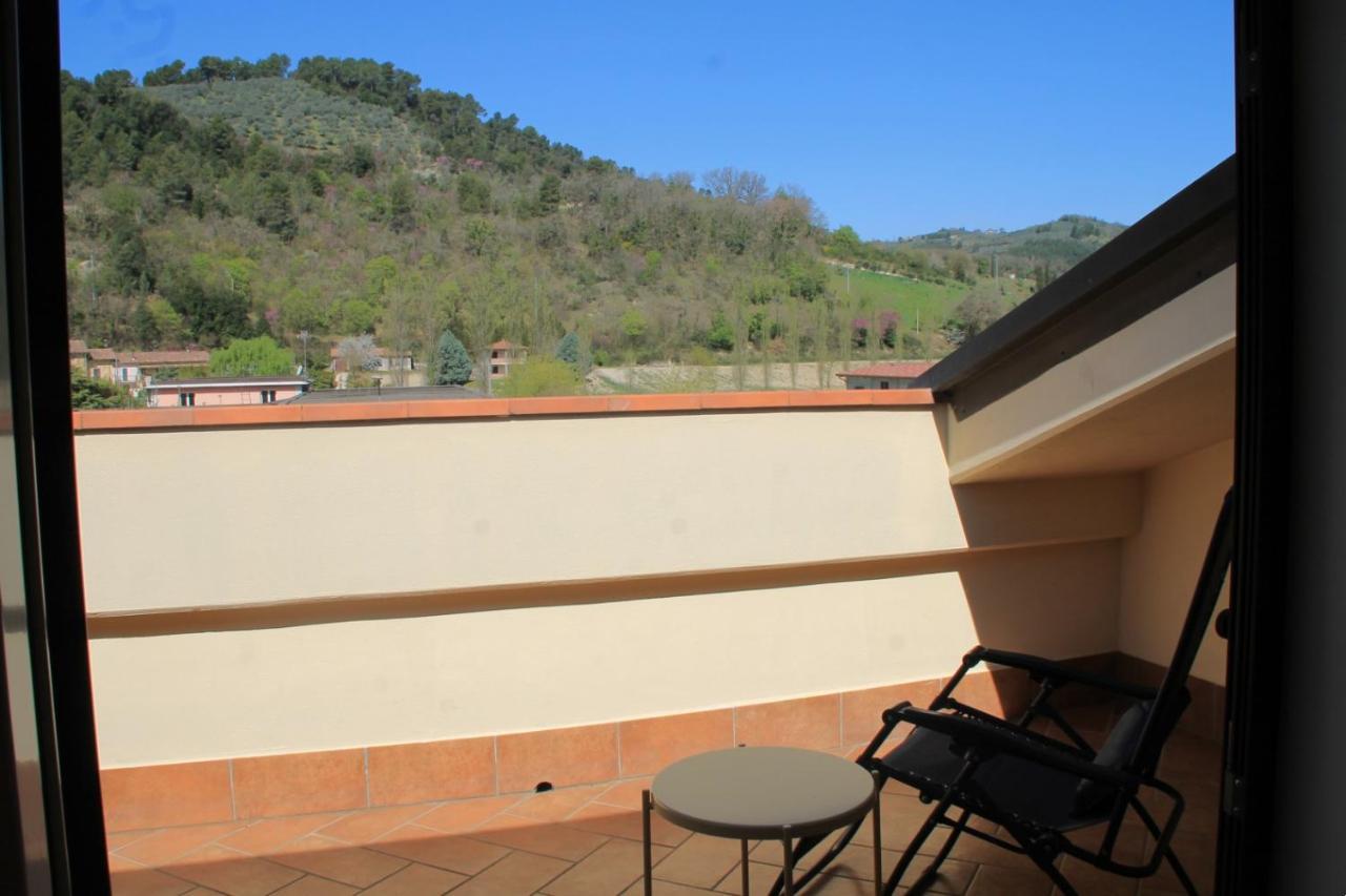 Mansarda Con Camino Apartment Montefranco Екстериор снимка