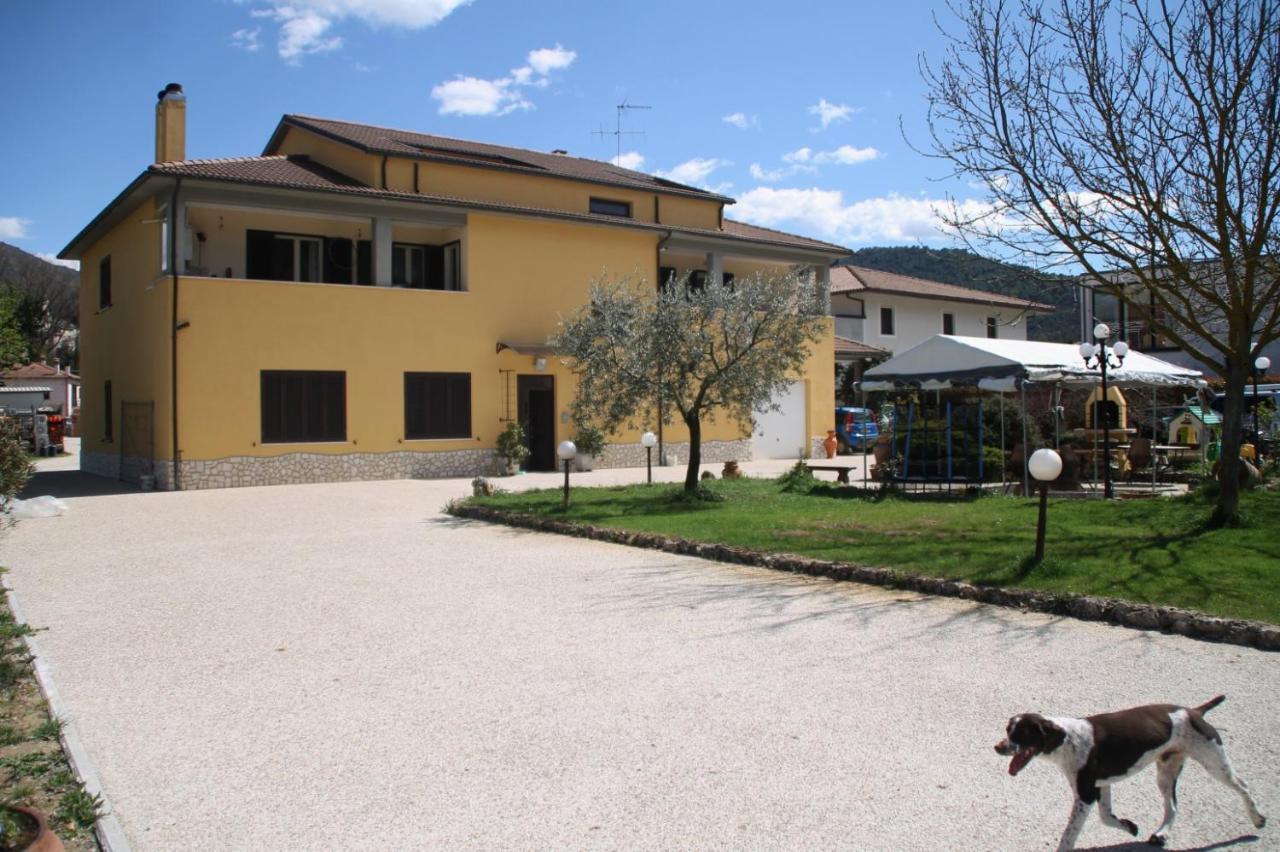 Mansarda Con Camino Apartment Montefranco Екстериор снимка